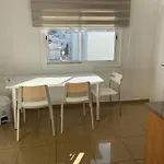 2 Bedroom In Center! 9 Apartment