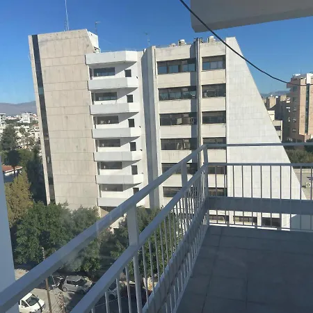 아파트 2 Bedroom In Center! 9 니코시아